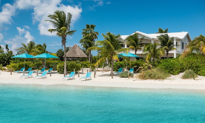 Ocean Point Villa | Crystal Sands BEACHFRONT Villa! Private pool! Best Value! Special Fall Discounts