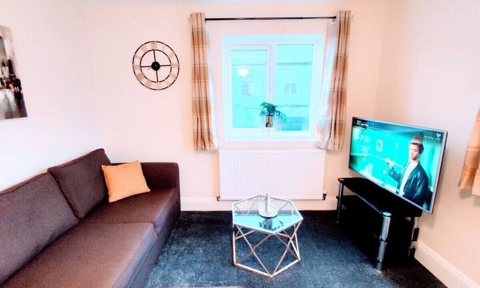 North Shields Apartment | Crystal Suite 2 is located and very short walk to the Fish Quay and the Marina.
