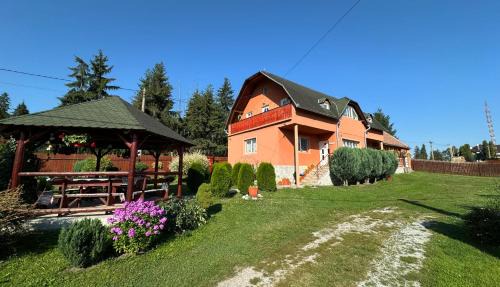 Izvoru Muresului Bed & Breakfast | Csermely Panzio