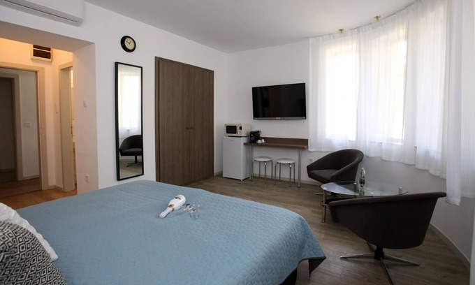Balatonalmadi Apartment | Csillag Villa - King Studio