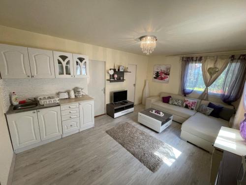 Zsorifurdo House | Csipke Apartman