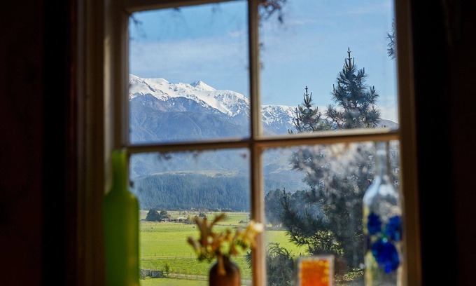 Hapuku House | Cubby House Stay - Kaikoura