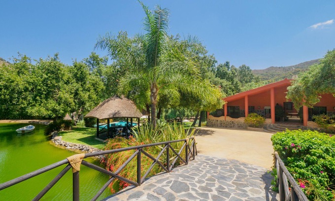 Coin Cottage | Cubo's Finca La Fuente del Pedregal Casa 2/nature/rural/pool/adventure
