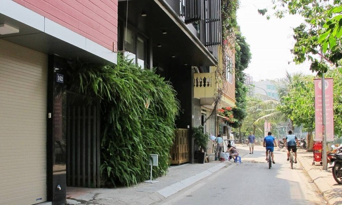 Yen Phu Apartment | Cucku Yen Hoa - Apple room