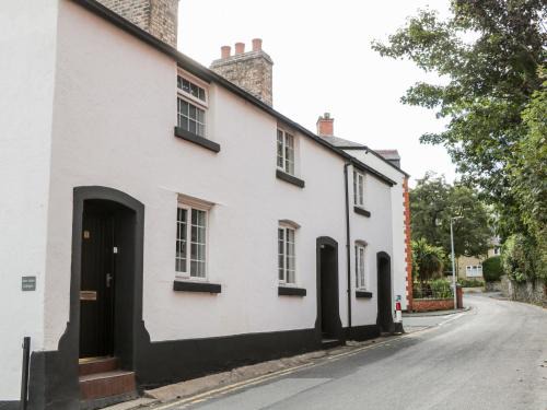 Llangollen House | Cuddfan