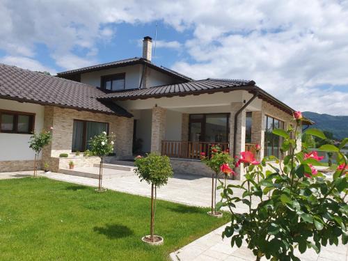 Maieru Villa | Cuibul Visurilor