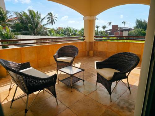 Cumbuco Apartment | Cumbuco Residence - Beira-mar - Ar condicionado, perto do centro, 2 dormitórios, piscina, cozinha