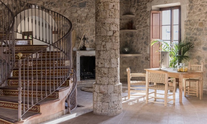 Maria de la Salut Bed & Breakfast | Curolla Petit Hotel