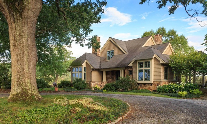 Millboro Springs House | Custom-Built Home On 165-Acre Farm On The Cowpasture River