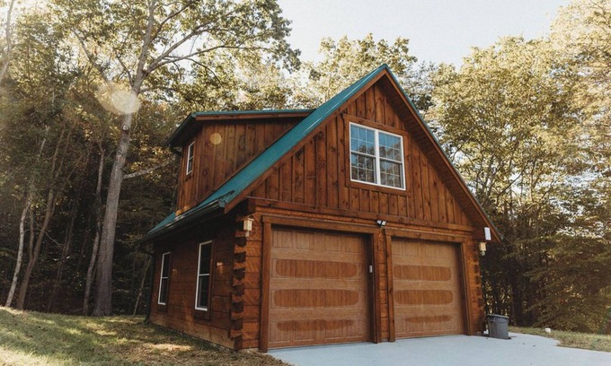 Mendota Apartment | Custom Cabin Garage Studio in the Woods with WiFi