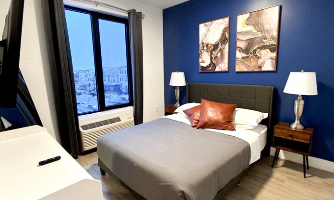 Elizabeth Apartment | Cute 1BR Next to Airport 5171