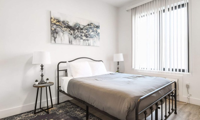 Elizabeth Apartment | Cute 1BR next to EWR 3515