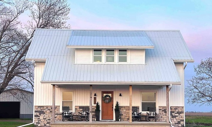Marion Other | Cute and Quaint Farmette w/Hot Tub