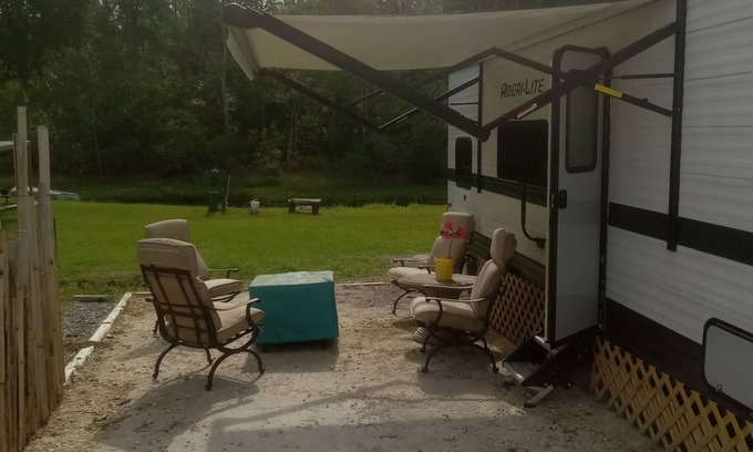 Crystal River Ski Chalet | Cute Chalet close to downtown Crystal river florida.