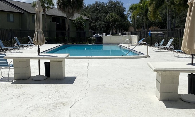 Largo Condo | Cute coastal 1 bedroom - 1st floor unit
