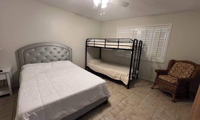 McAllen Condo | Cute, Comfy & Walkable 2/2 Condo Central McAllen