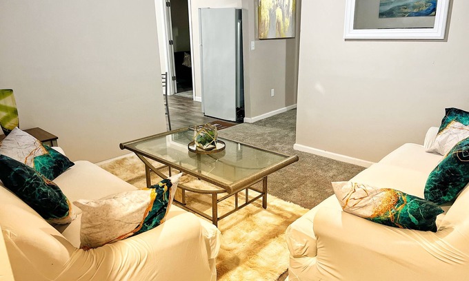 West Columbus Apartment | Cute/cozy lower level apartment 10 min from Downtown Columbus