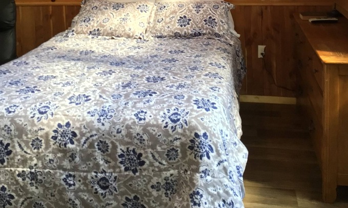 Columbia Cabin | Cute Custom Cabin in the woods