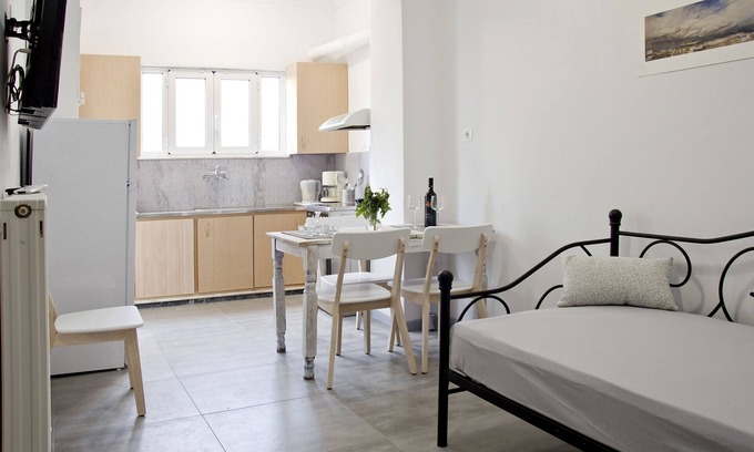 Chania Town Apartment | Cute Home Suite with Garden View