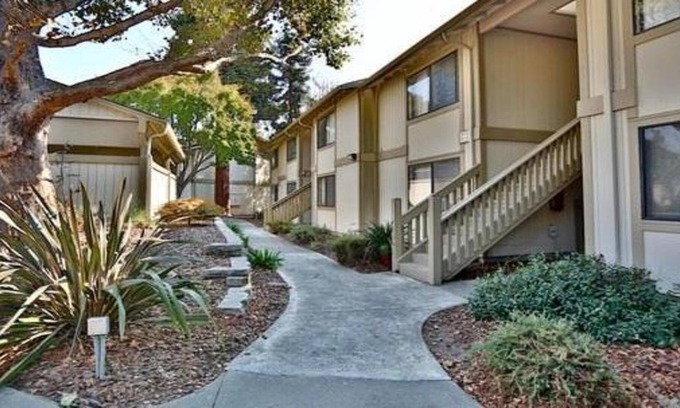 El Sobrante Condo | Cute little condo in quite neighborhood