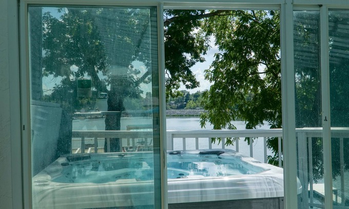 Monticello Apartment | Cute little Weekend Getaway for 2