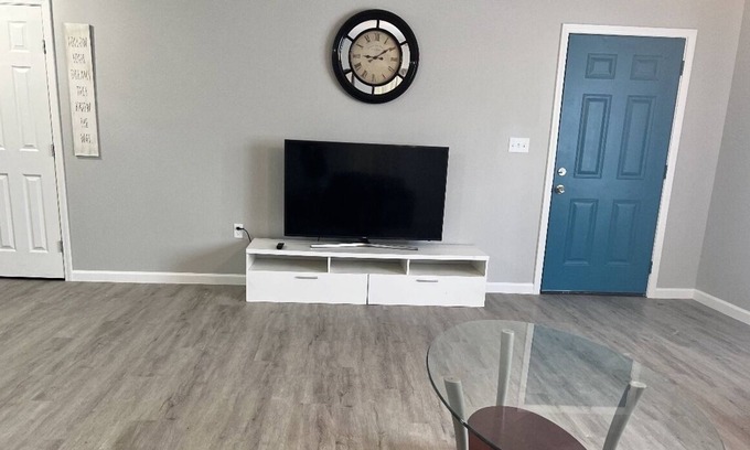 Harlingen House | Cute Modern 3 bed/ 2bath Home in Harlingen, Texas!