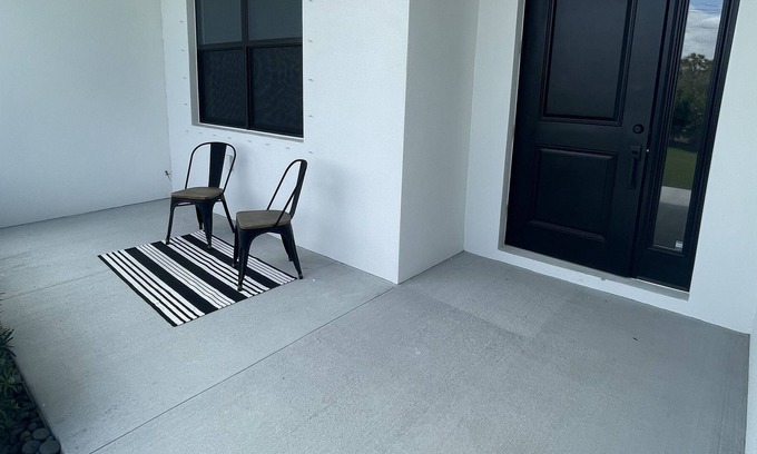 Sunshine House | Cute Private 2 bed 1 bath