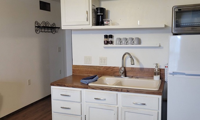 Forest City Apartment | Cute & quiet studio apartment downtown Forest City!