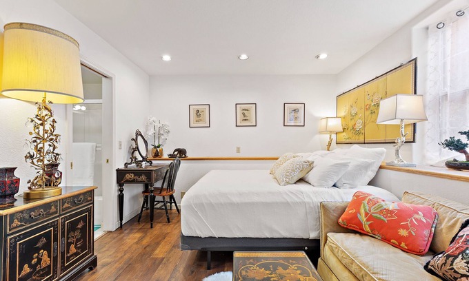 Castro Valley House | Cute Studio with Private Bathroom in a Safe neighborhood