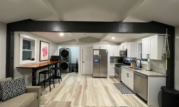 Carrollton House | Cutest Bungalow in Carrollton