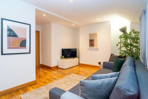Covent Garden Apartment | Cuthbert Suite - Heart of Covent Garden!