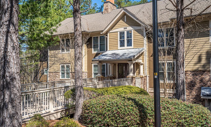 Lake Oconee Condo | Cutie's Cottage Reynolds Lakeside Condo
