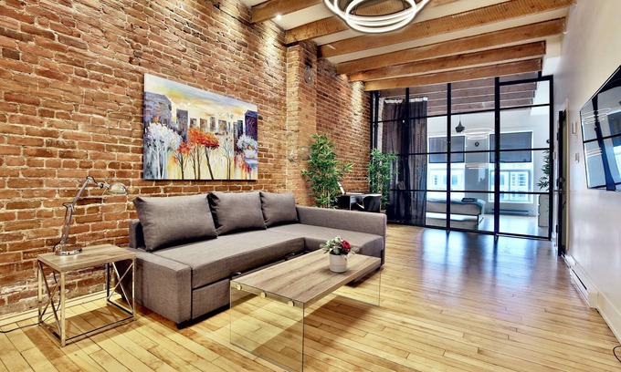 Old Montreal Condo | Cutting Edge condo in Old Montreal with private terrace