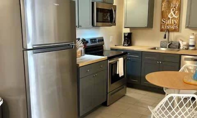 Clearwater Beach Apartment | CWB Retreats at Baymont Lofts - Loft B