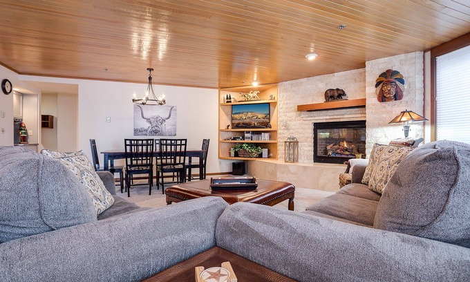 Steamboat Springs Condo | CX222 | Ski In/Out | Winter Shuttle | Hot Tub | Pool