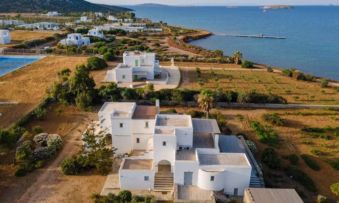 Paros Apartment | Cycladic home in Kampos by GHH