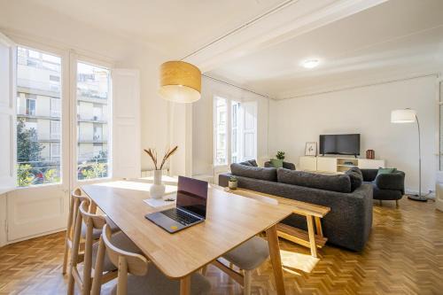 Eixample Apartment | Cycle haven apt in Girona center