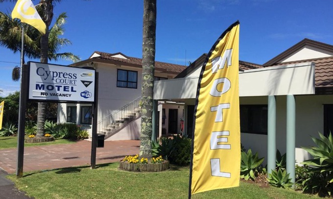Whangarei Hotel | Cypress Court Motel