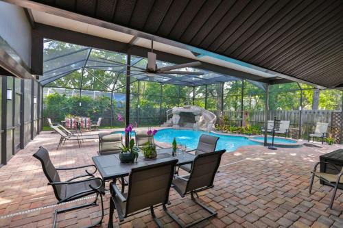 Country Oaks House | Cypress Lake - Pool Home