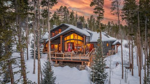 The Highlands House | Cypress Mountain Chalet
