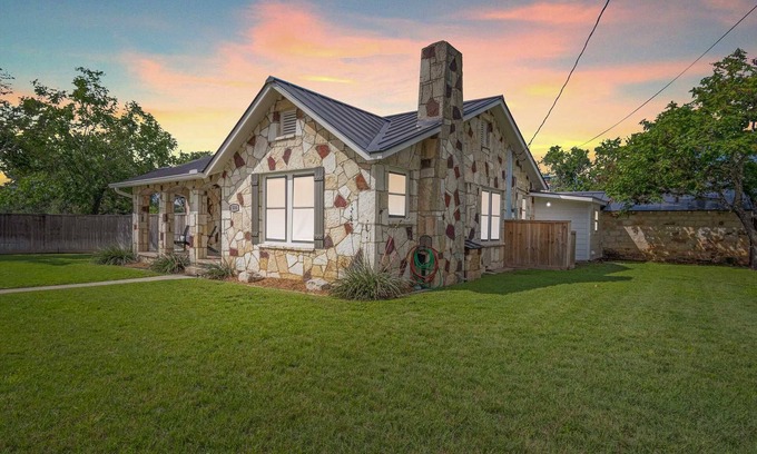 Bandera House | Cypress Star on the Medina River