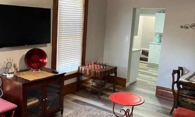 Cedar Rapids - Iowa City House | Czech Village House