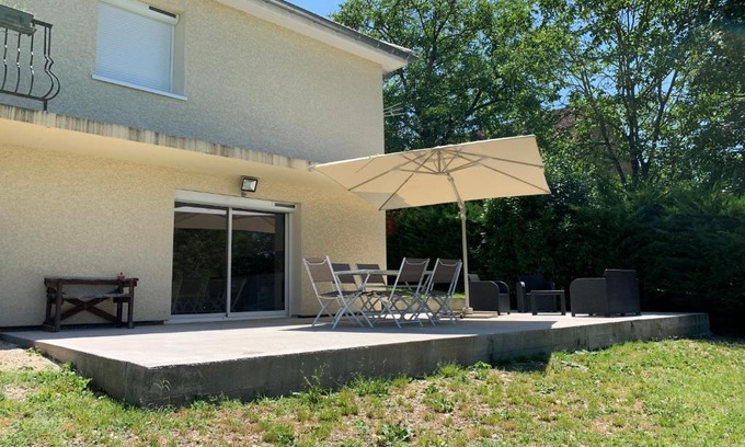 Champagneux Apartment | Dépendance chaleureuse et calme