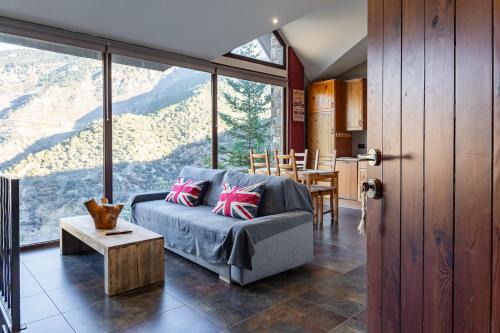 Aixirivall Apartment | Dúplex Renovado con Vistas Impresionantes