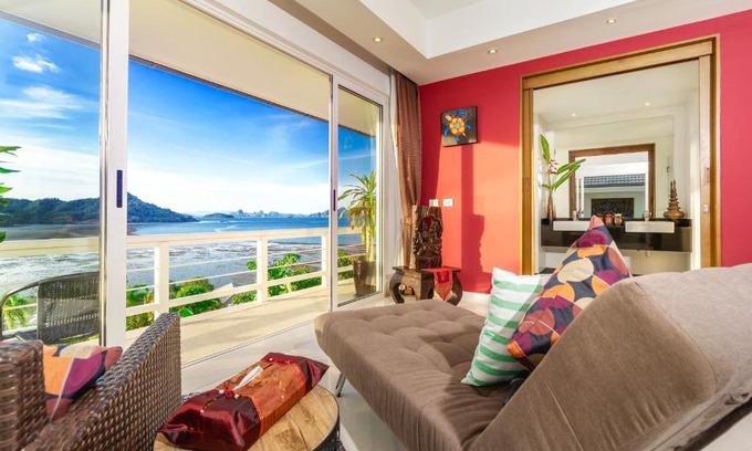 Pa Klok Villa | D-Lux Amazing 5 bed sea view villa