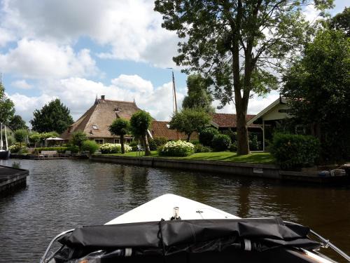 Terherne Apartment | d'Oude Herbergh, vakantiehuizen aan het water