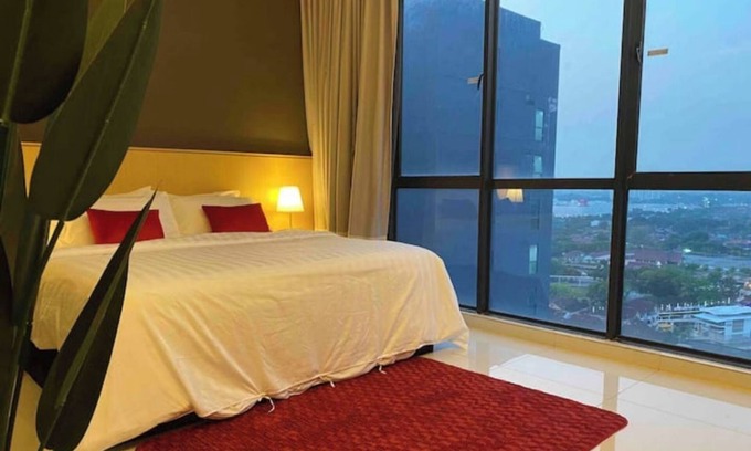 Pengkalan Rama Pantai Apartment | D' Pines - King Studio