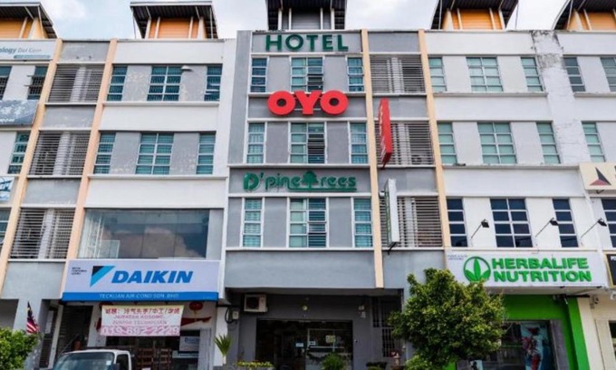 Taman Desa Tebrau Hotel | D'Pinetrees Hotel