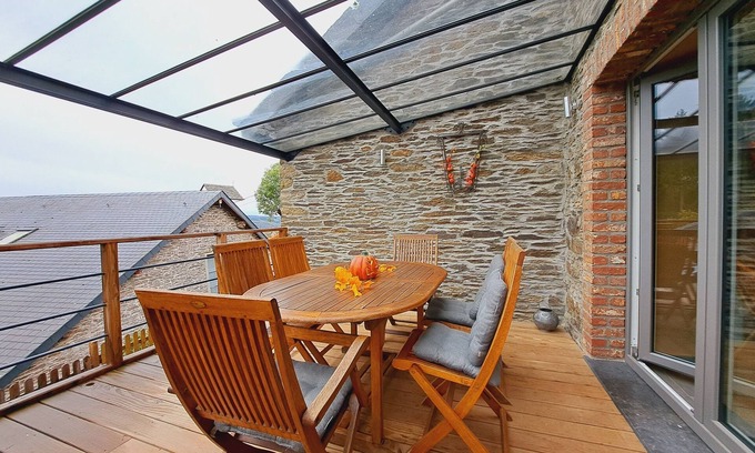 Nadrin Cabin | D'un Coin à L'autre