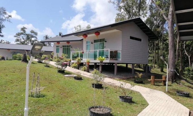 Kudat Hotel | D View Holiday Home